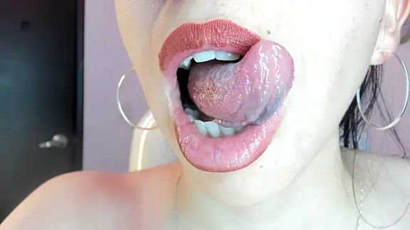 Katty_mouth