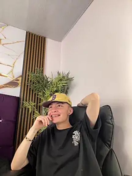 nico_18x