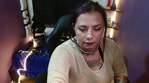 Alexa_Slavehot777