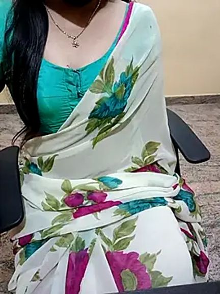 Pooja-05