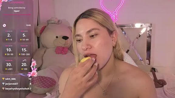 saaya_tay