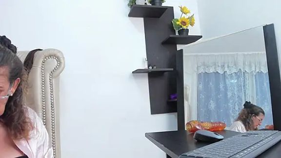 MatureHorny_70