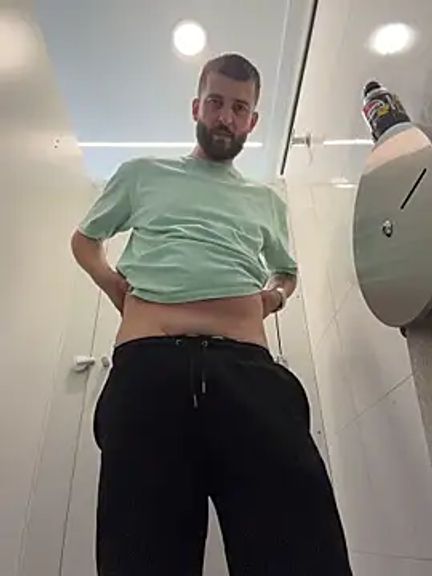 Pablo_Hornyguy95