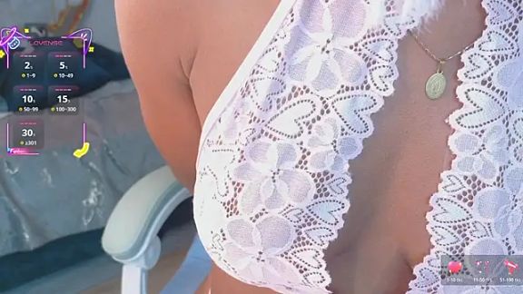 ahvi_ebony