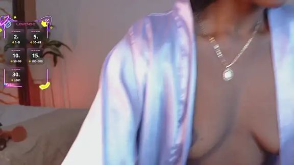 ahvi_ebony