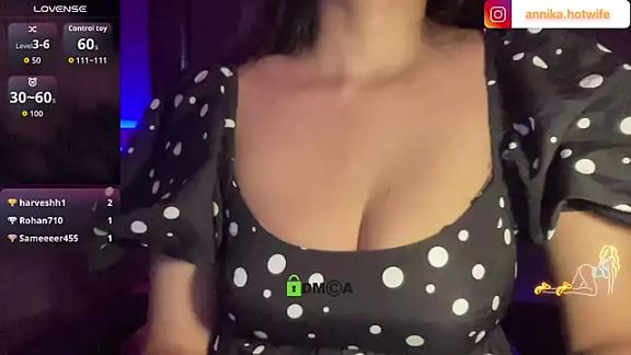 CharmingTania
