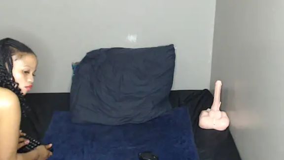 TrishahXo