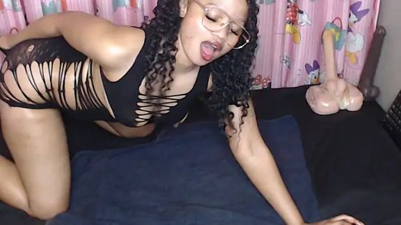 TrishahXo