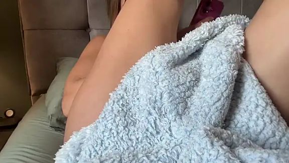 LustfulLuna_