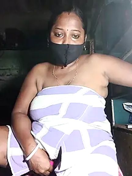 Nude-Priya2