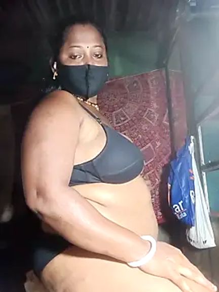 Nude-Priya2