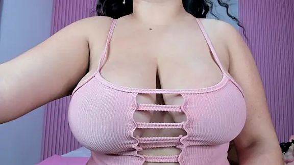 Emy_topless