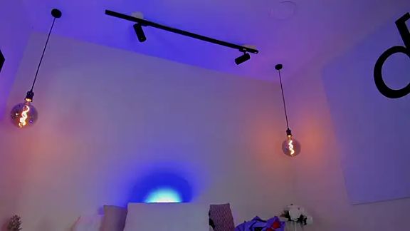 Samantha_hotly