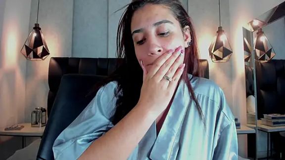 Samantha_hotly