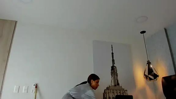 Samantha_hotly