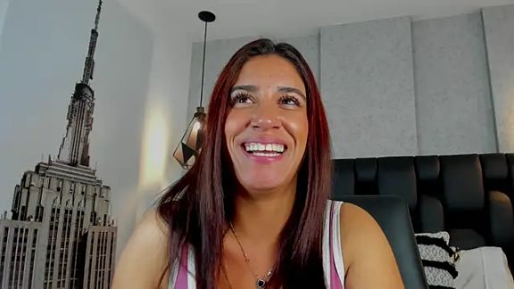 Samantha_hotly