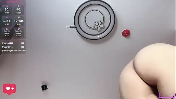 momo-5952