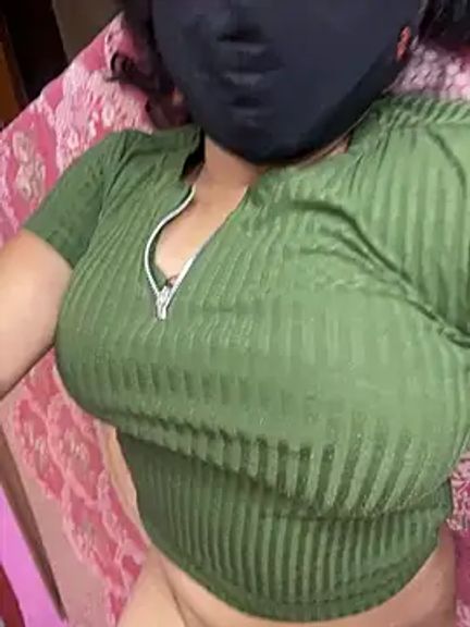 Hot-AngoriBhabhi