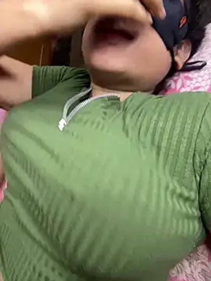 Hot-AngoriBhabhi