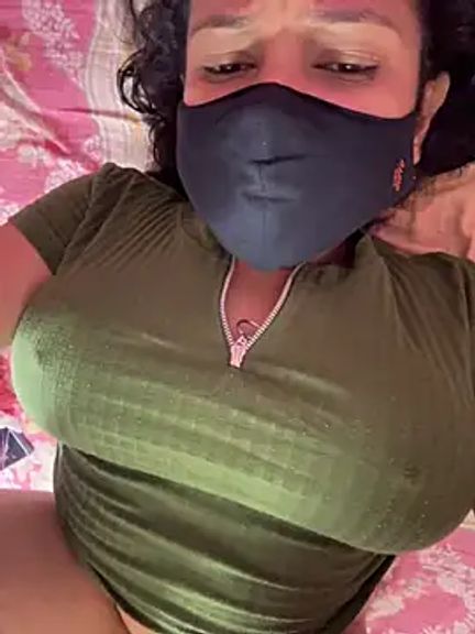 Hot-AngoriBhabhi