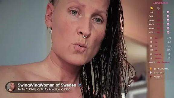 SwingWingWomanSweden
