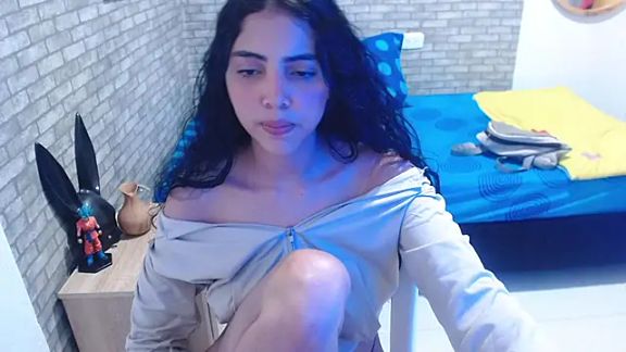 Carla_flower_hot