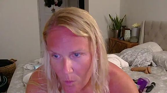 MILFnexxxtdoor