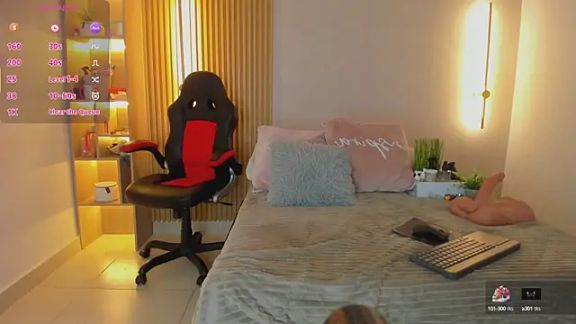 mia_becke