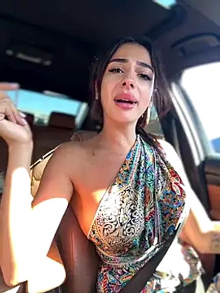 LaraVegas_