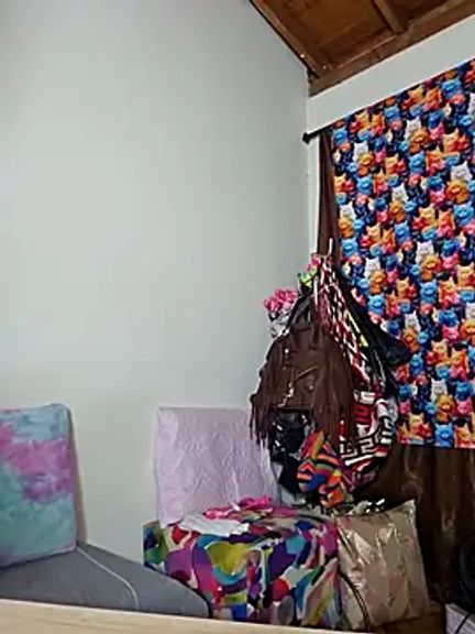 cleopatra_bigboobs01