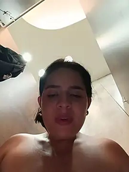 Julieth_hot-69