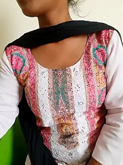 Navya6879