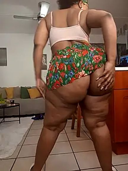 GiantBootyMilf