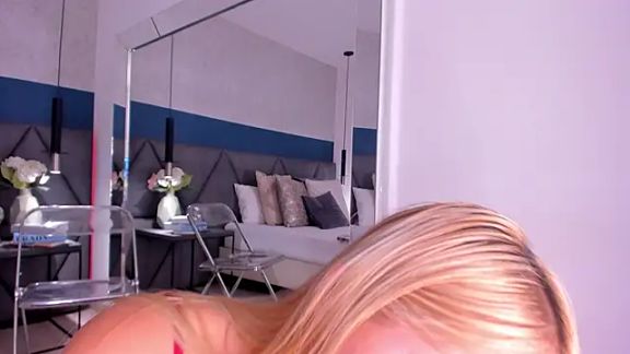 Mia_Roswell