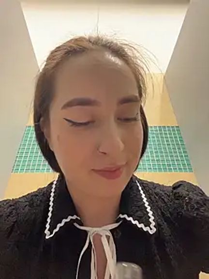 Holly_Play