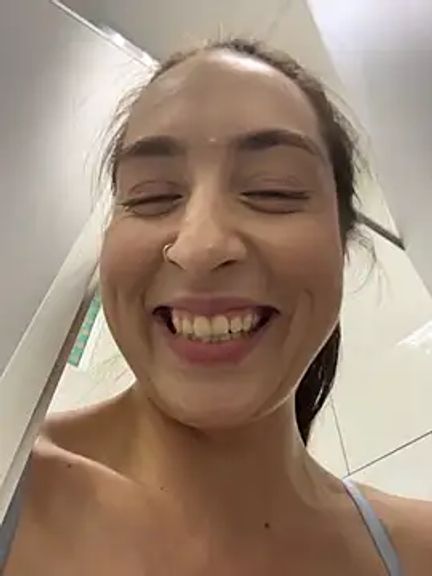 Holly_Play