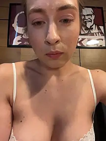 Holly_Play