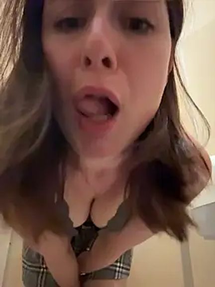Dina_Tease