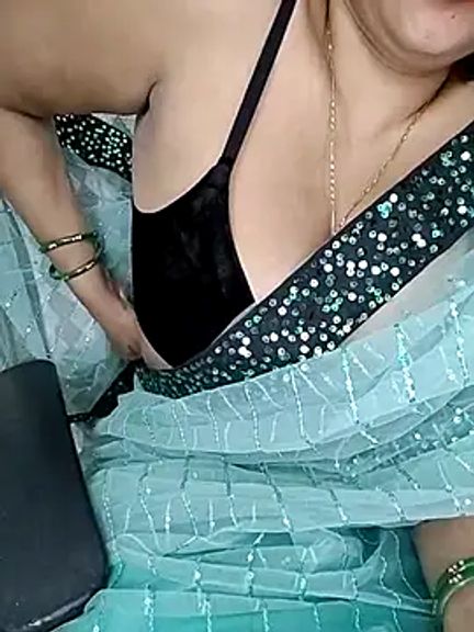 kaamuk_shweta
