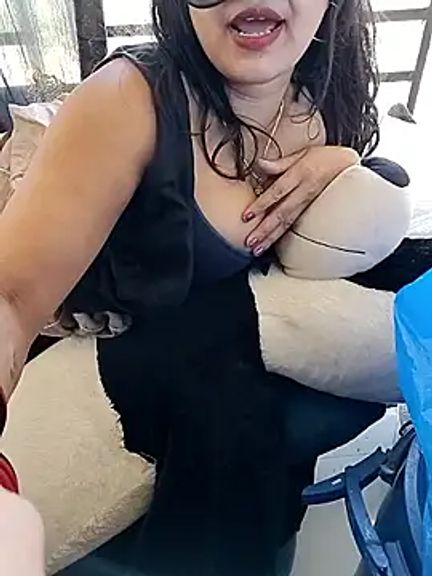 kaamuk_shweta