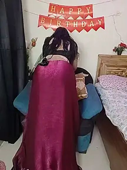 kaamuk_shweta