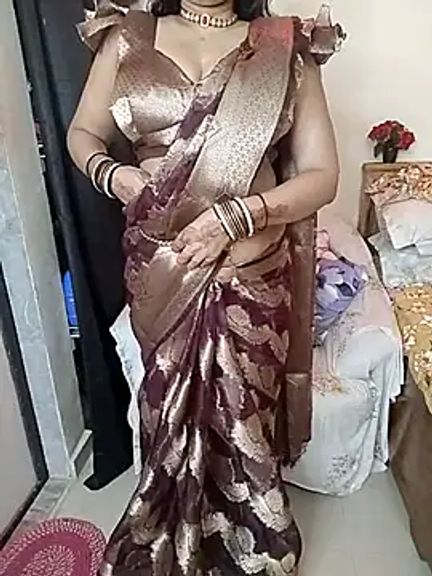 kaamuk_shweta