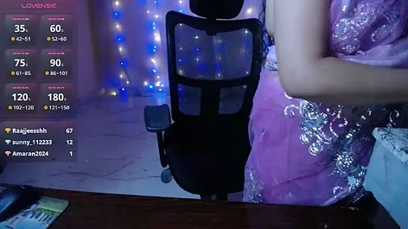 NAUGHTY_Niya