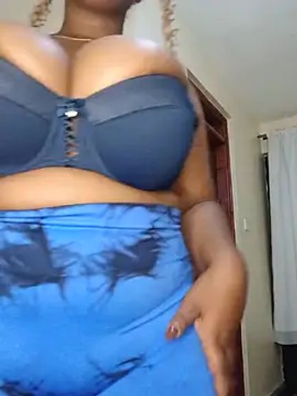 suckmyboobs12_