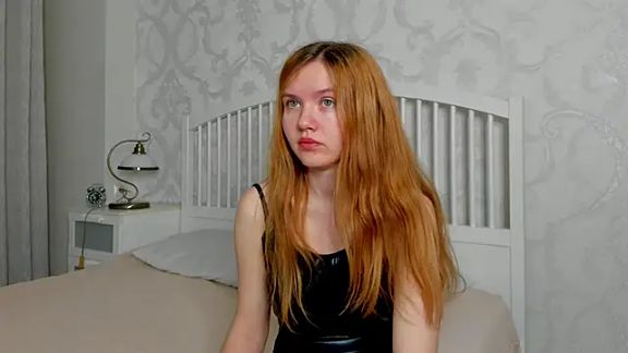 Eva__Lewis