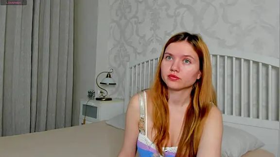 Eva__Lewis