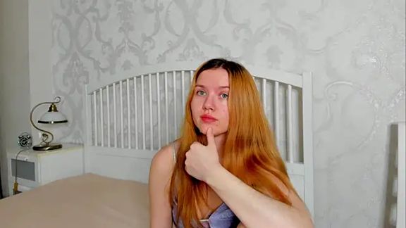 Eva__Lewis