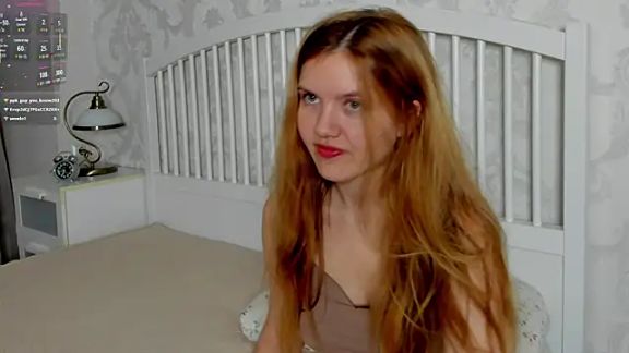 Eva__Lewis