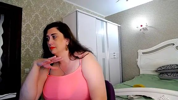 Evelyn_Shy