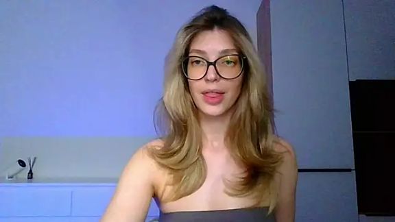 ms_Adelina